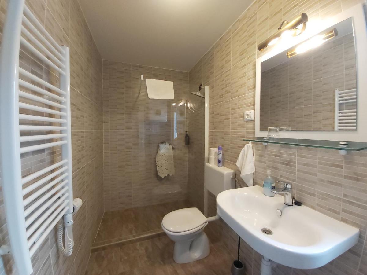 Sobe Dragic Hotel Zadar Exterior photo